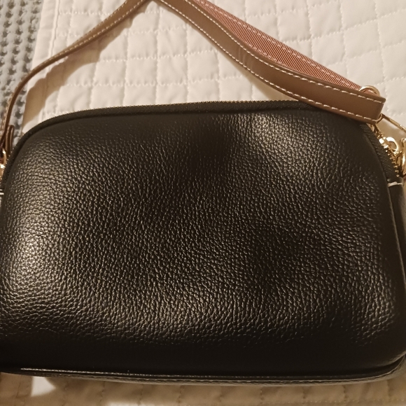 Black Soft Shoulder Purse Crossbody Two Zipper Compartments - Picture 5 of 13